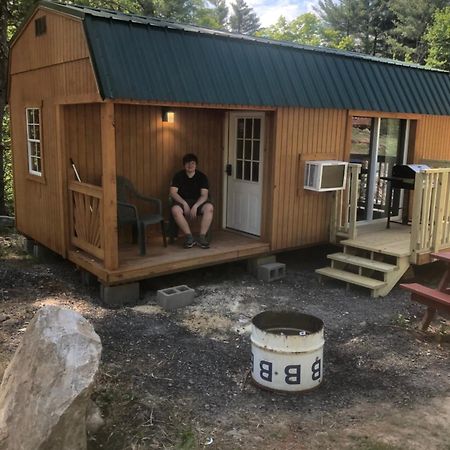 The Hideaway Tiny Cabin East Durham Bagian luar foto